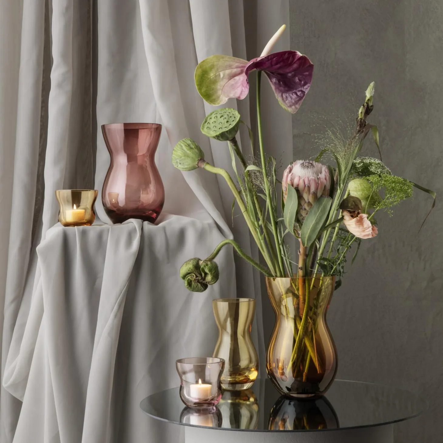 Calabas vase, amber
