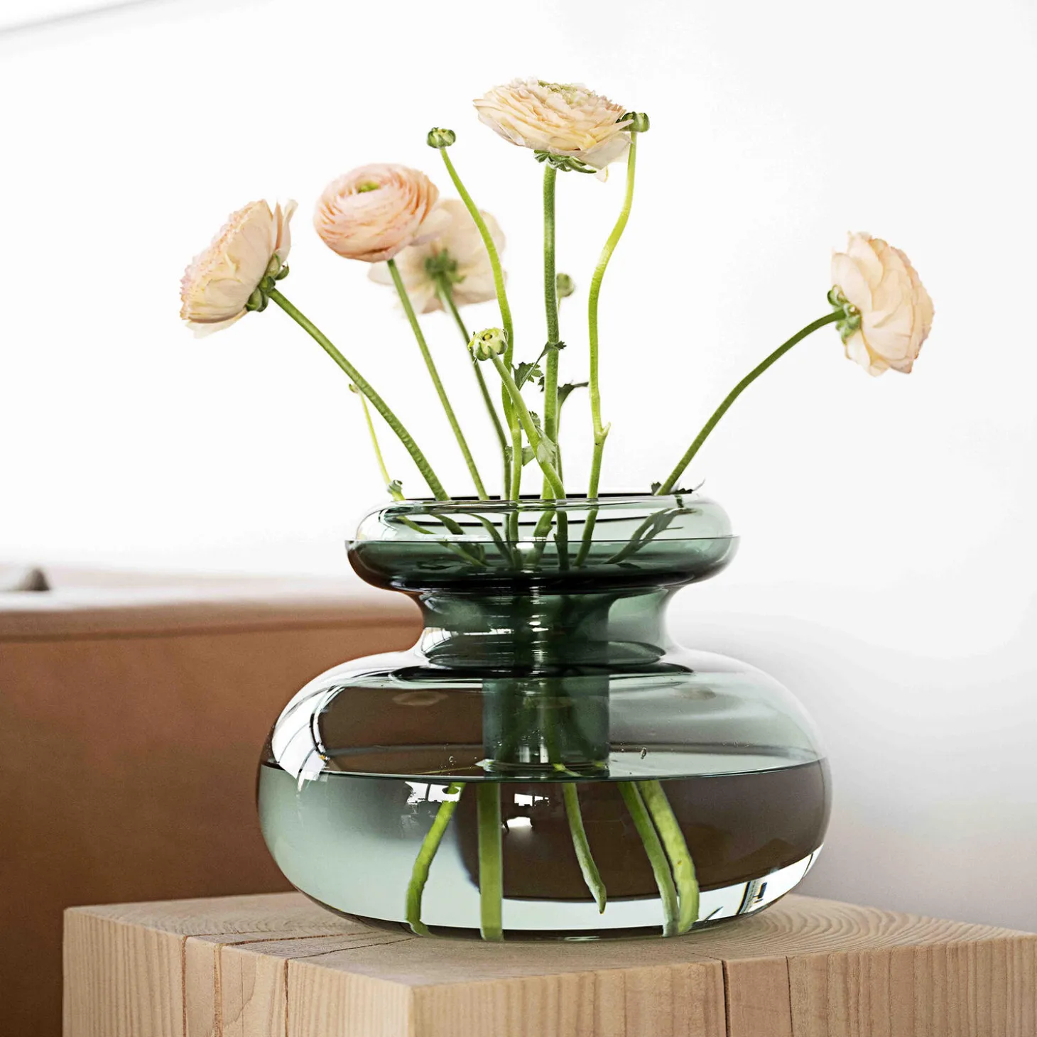 Inu vase, moss green
