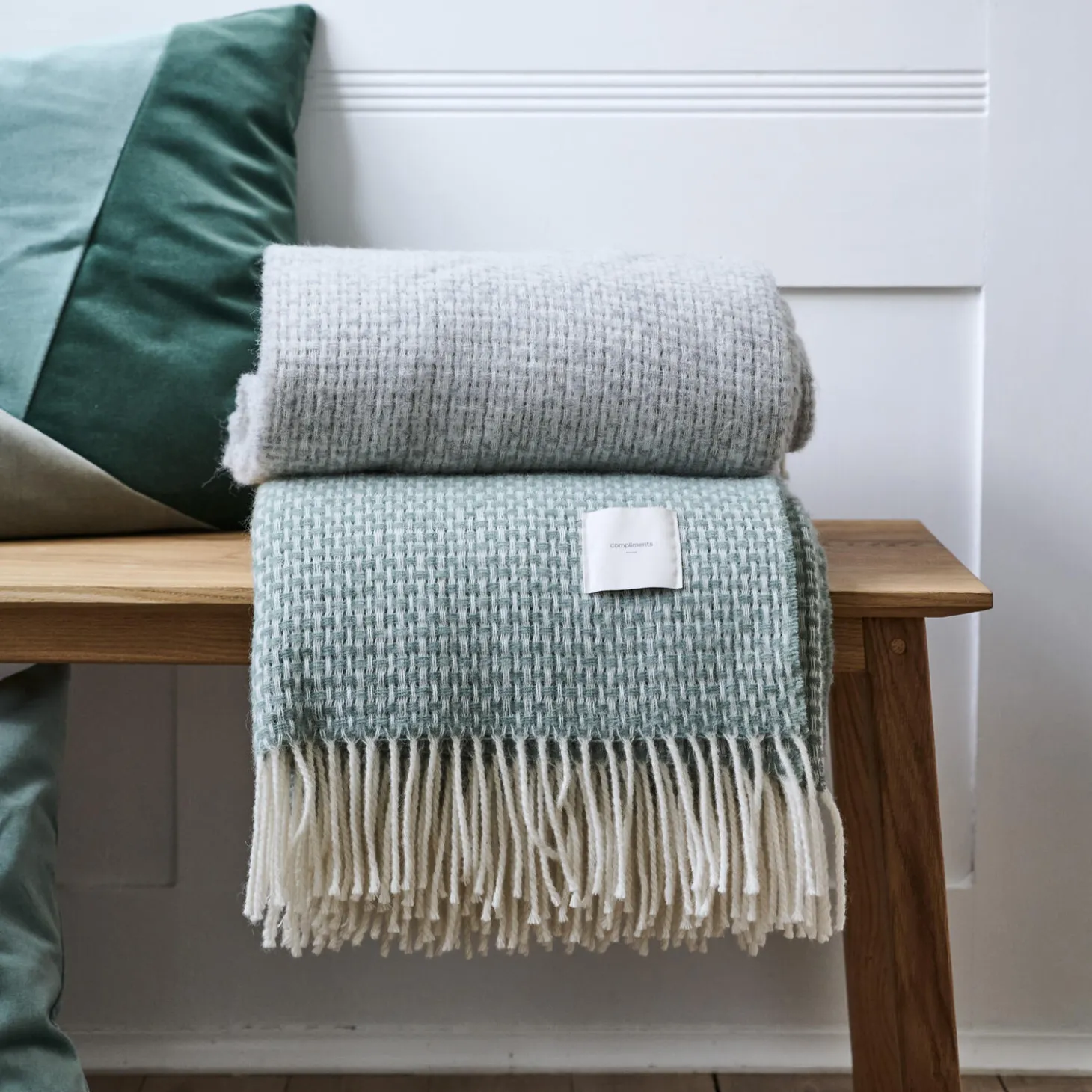 Nest plaid, green